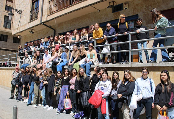 Gruppo di studenti dell'Estudio Sampere Salamanca